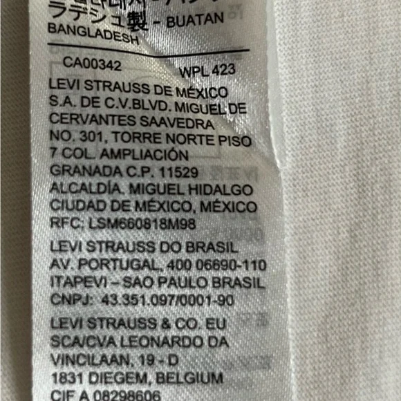 Levi’s Logo Perfect Tee shirt NWT ( XL ) - Picture 3 of 6